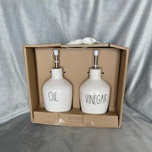 - Rae Dunn - Oil & Vinegar